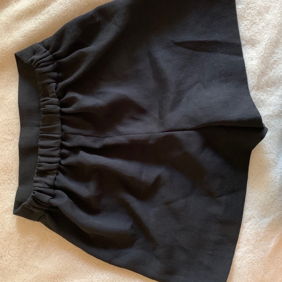 Aritzia - Wilfred shorts - Picture 2 of 3
